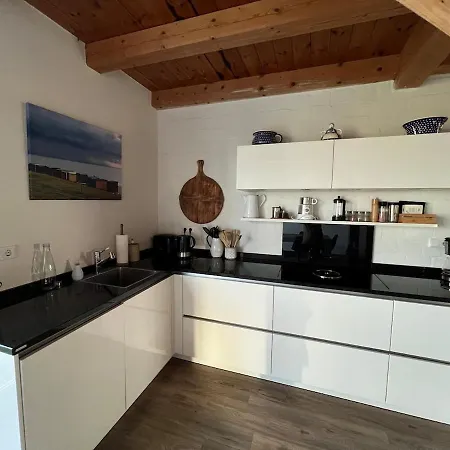 Ferienhaus Deichkieker - Charmantes Mit Großem Garten In Alleinlage Nahe Der Nordsee Ockholm